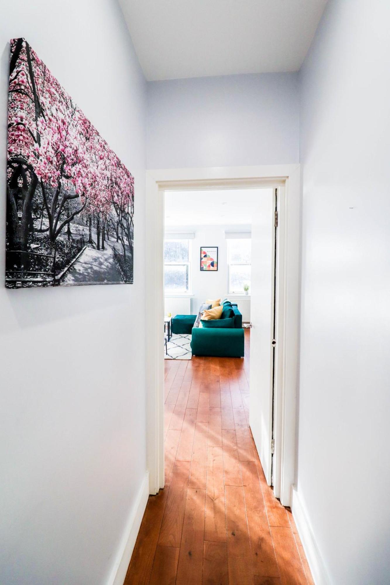 Luxury Battersea 2 Bed - 2min Walk From Station Londra