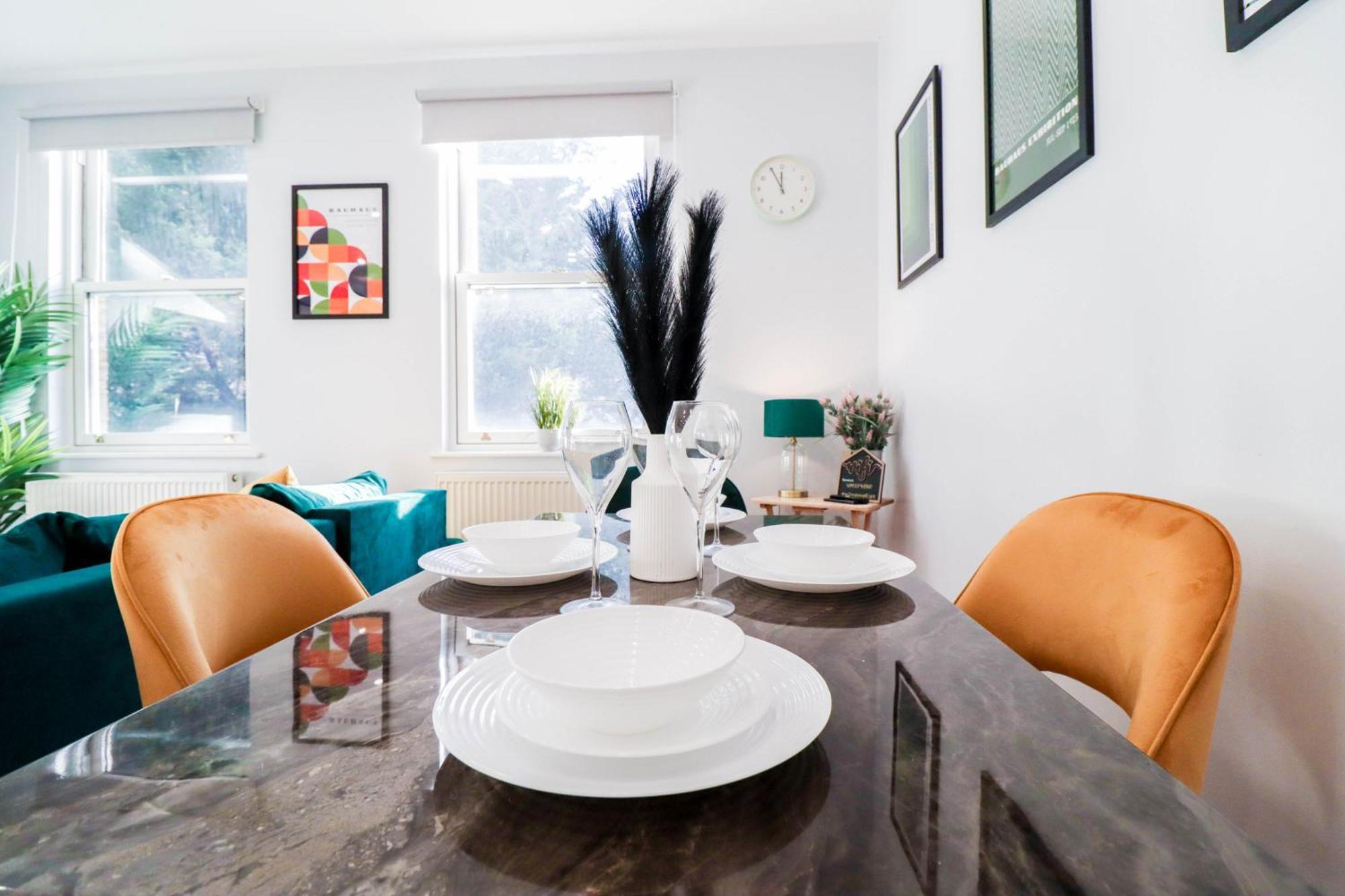 Luxury Battersea 2 Bed - 2min Walk From Station